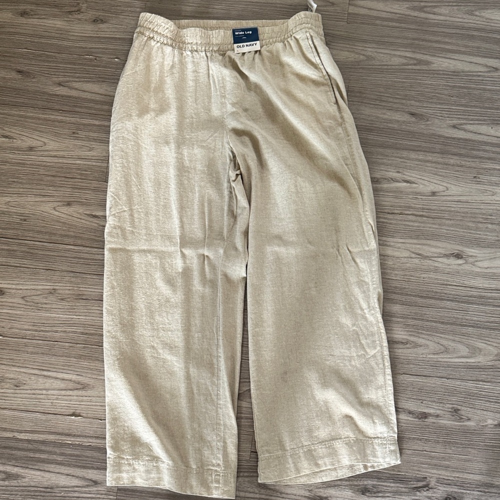 Old Navy Brand New Women’s Tan Wide Leg pants Size Large